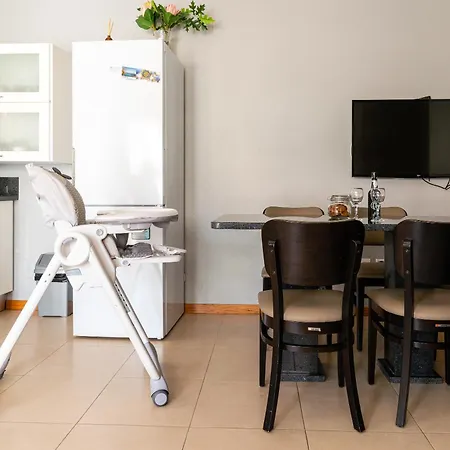 Apartment Doors - Ac And Free Parking Machico (Madeira)