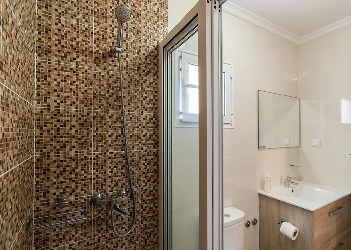 Apartamento Doors - Ac And Free Parking Machico (Madeira)