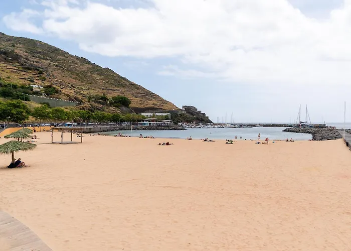 Doors - Ac And Free Parking Machico (Madeira)