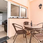 Apartmán Doors - Ac And Free Parking *