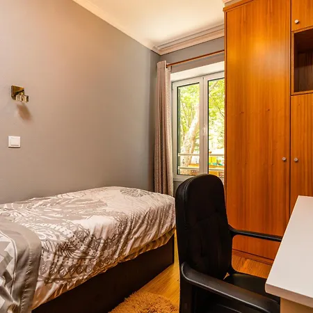 Appartement Doors - Ac And Free Parking